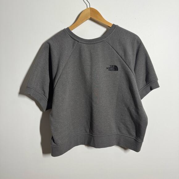The North Face Top Women XL Gray Graphic Collection Sweatshirt Short Sleeve Gym - Picture 2 of 7